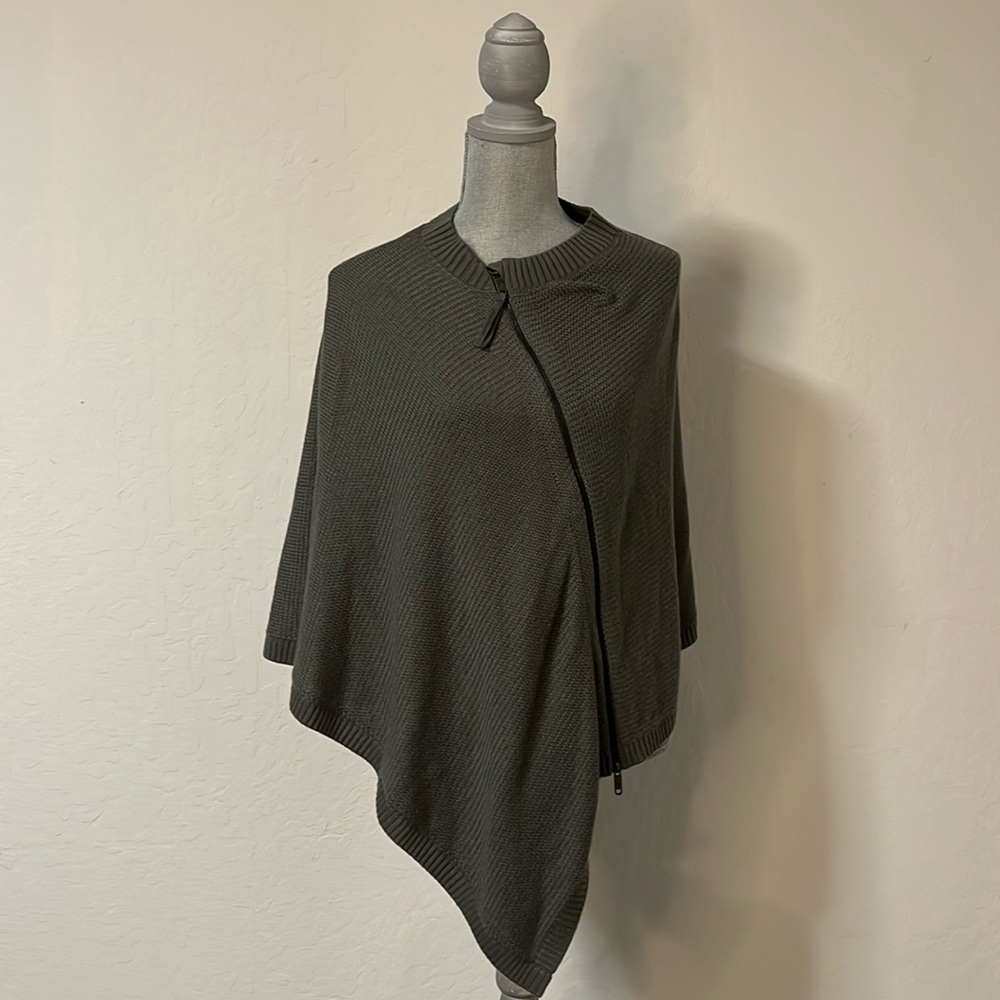 Lululemon On the Go Asymmetrical Poncho